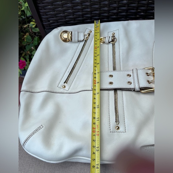 EUC Marc Jacobs Leather Shoulder Bag - Picture 17 of 17